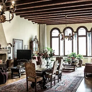 Appartamento Palazzo Altinate - Note Di Piano